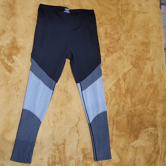 Avia Athletic Leggings Size M (8-10) - Picture 1 of 3